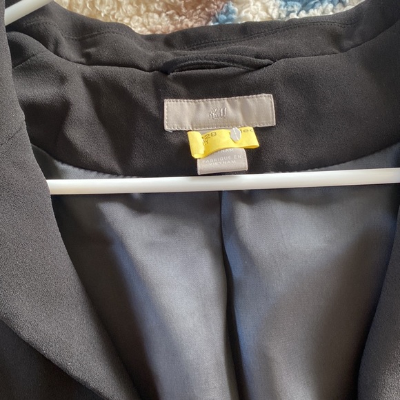 H&M blazer - Picture 2 of 4